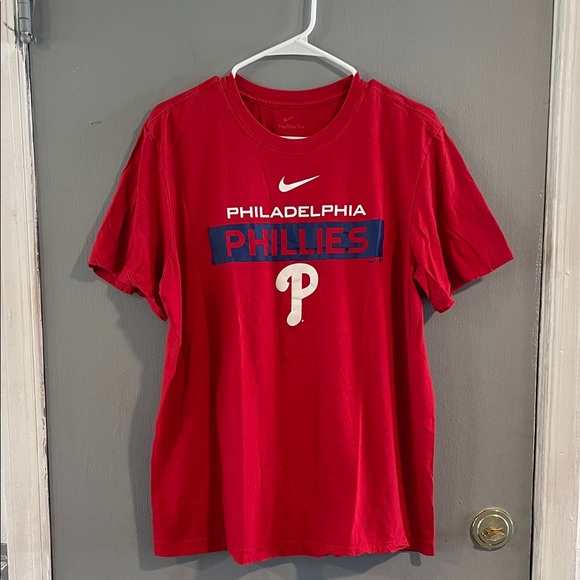 Nike Red Philadelphia Phillies Tee - Picture 1 of 4